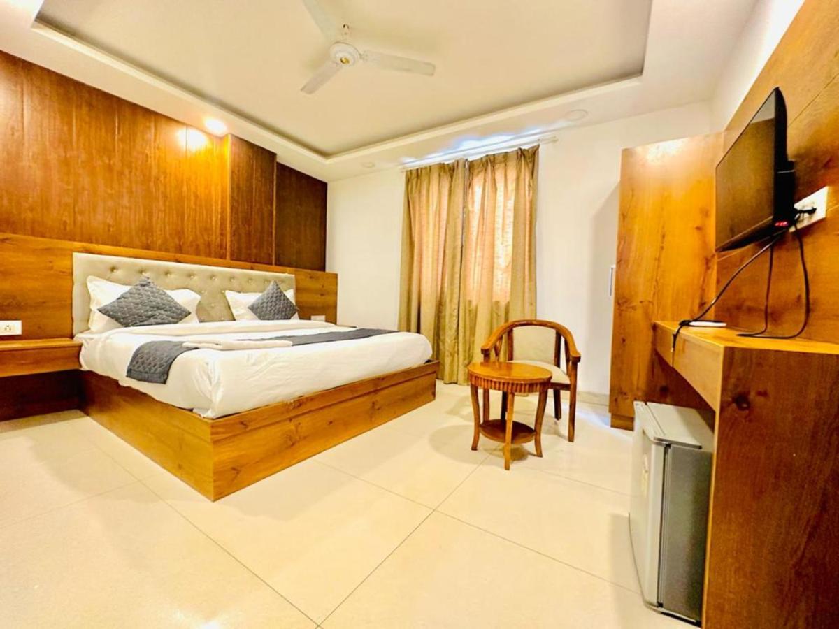 Hotel The Glory Near Delhi International Airport New Delhi Luaran gambar